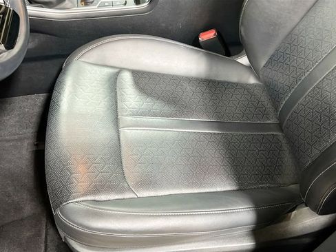 Certified 2022 Kia Sorento S image 19