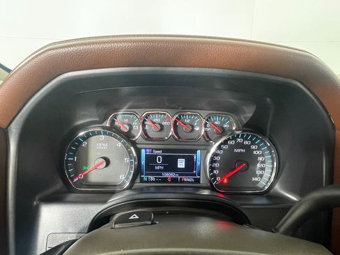 Used 2017 Chevrolet Silverado 1500 High Country image 16