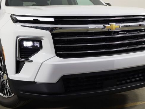 Used 2026 Chevrolet Traverse LT w/ Driver Confidence Package image 42