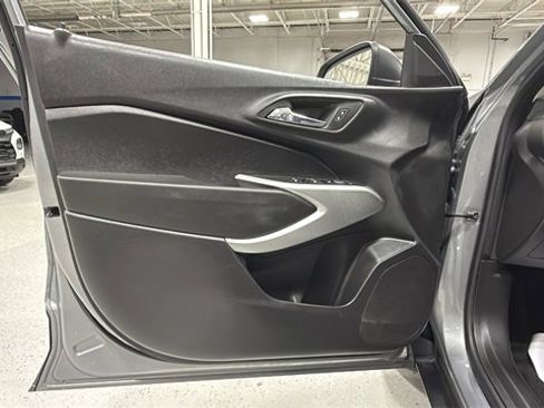 Used 2024 Chevrolet Trax LS image 11