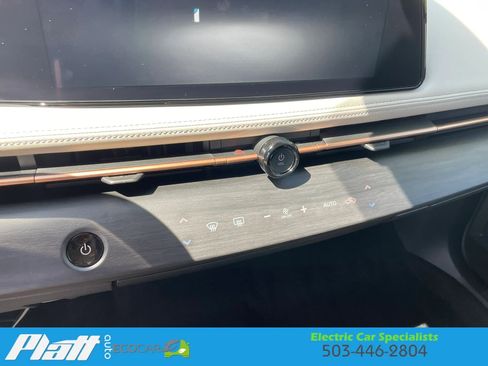 Used 2023 Nissan Ariya FWD image 24
