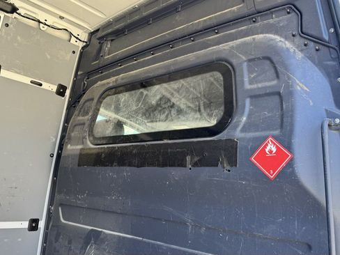 Used 2021 Mercedes-Benz Sprinter 2500 image 21