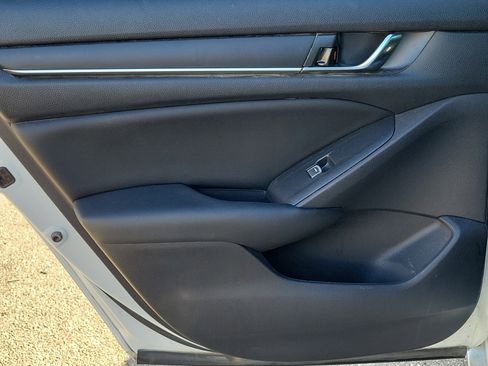 Used 2022 Honda Accord Sport image 11