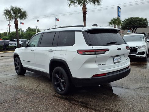 Used 2023 Jeep Grand Cherokee L Limited w/ Luxury Tech Group II AWD/4WD image 23