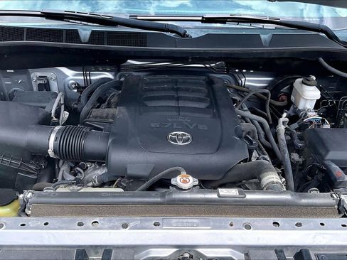 Used 2020 Toyota Tundra SR5 w/ SR5 Upgrade Package AWD/4WD image 31