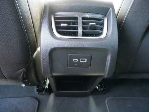 Used 2023 Chevrolet Blazer LT image 13