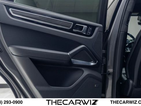Used 2023 Porsche Cayenne Turbo AWD/4WD image 67