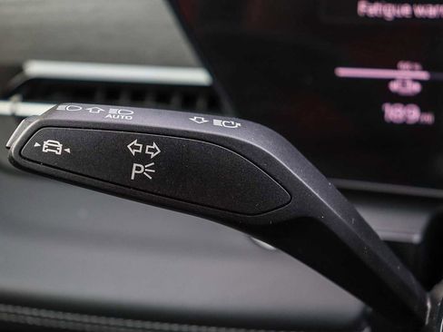 Used 2025 Audi Q6 e-tron Premium w/ Convenience Package image 29