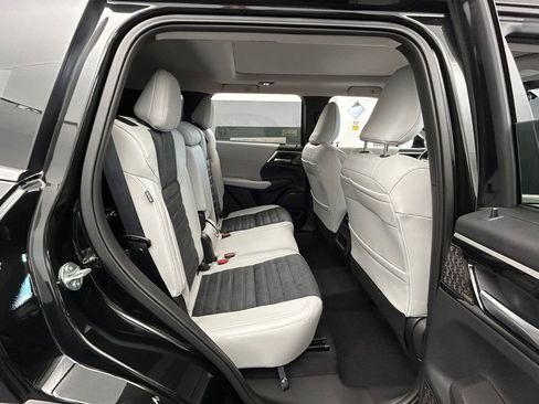 New 2026 Mitsubishi Outlander SE image 45