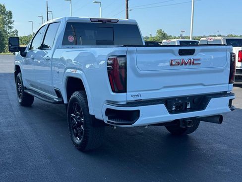 Used 2024 GMC Sierra 2500 AT4 w/ AT4 Premium Plus Package AWD/4WD image 8