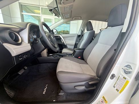 Used 2013 Toyota RAV4 LE FWD image 20