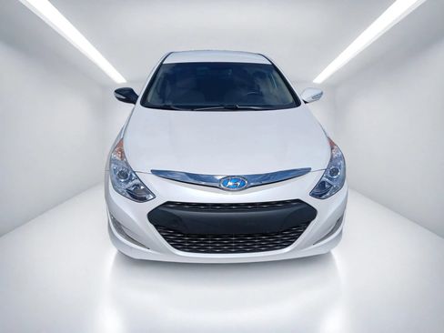 Used 2013 Hyundai Sonata Limited FWD image 3