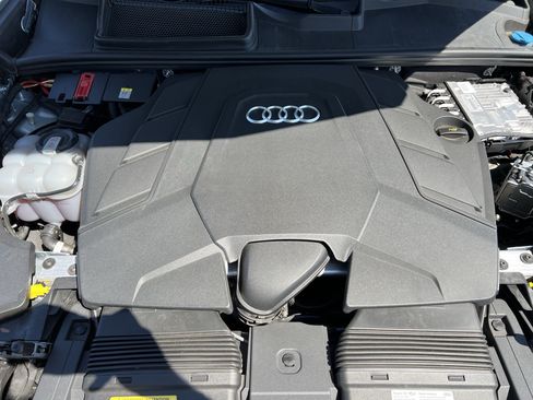 Used 2024 Audi Q8 Premium AWD/4WD image 36