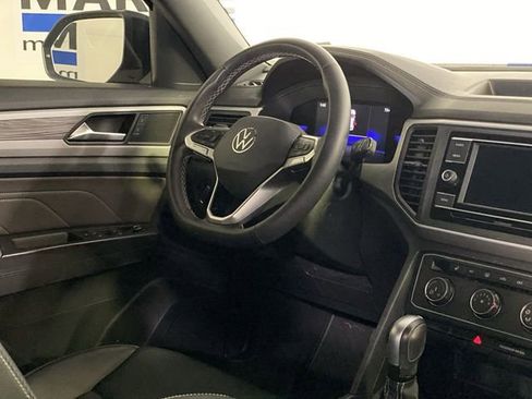Used 2022 Volkswagen Atlas Cross Sport SE AWD/4WD image 14