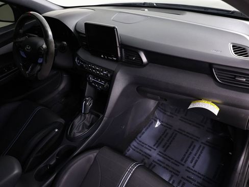 Used 2022 Hyundai Veloster N image 32
