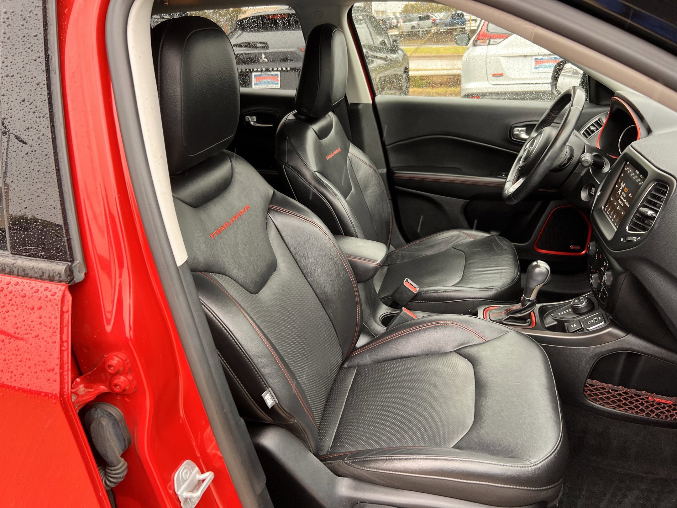 Used 2018 Jeep Compass Trailhawk w/ Leather Interior Group AWD/4WD image 26