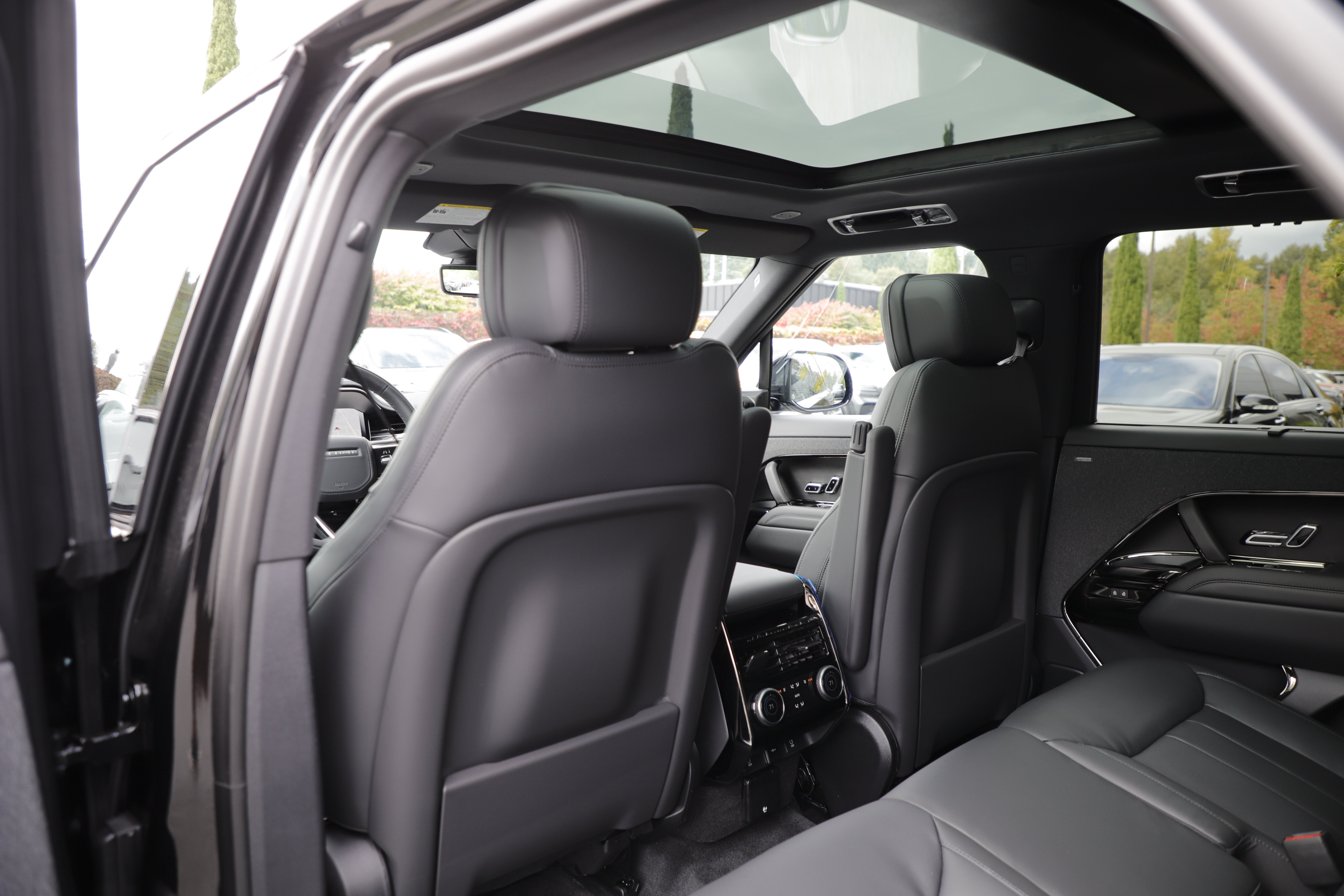 New 2026 Land Rover Range Rover Sport SE AWD/4WD image 13