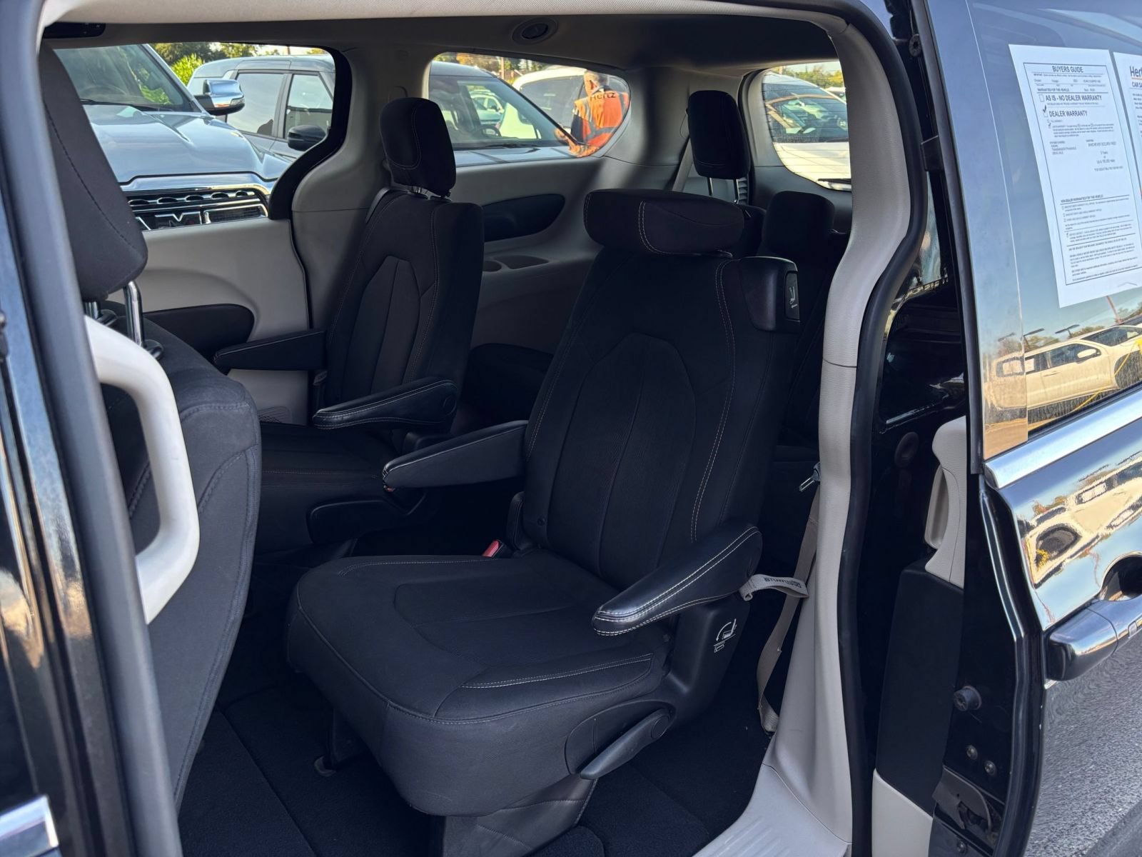 Used 2023 Chrysler Voyager LX FWD image 39