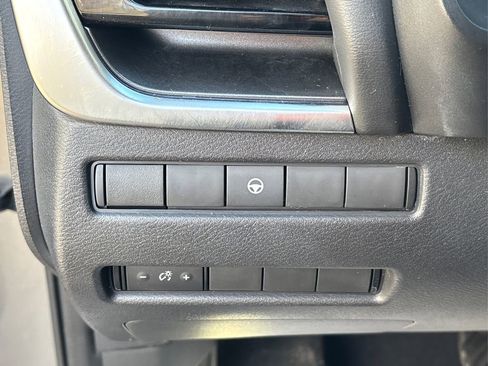 Used 2021 Nissan Rogue SV image 23