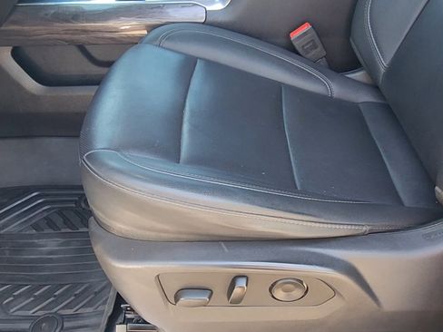 Used 2025 Chevrolet Silverado 1500 LTZ AWD/4WD image 18