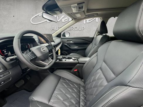 New 2026 Nissan Rogue Platinum AWD/4WD image 19