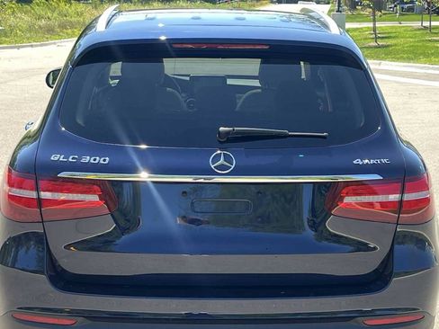 Used 2019 Mercedes-Benz GLC 300 4MATIC image 17
