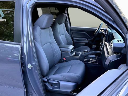 Certified 2024 Toyota Tacoma SR5 AWD/4WD image 8