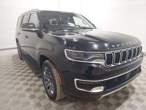Used 2023 Jeep Wagoneer Series II AWD/4WD image 5