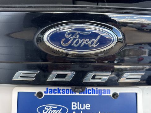 Certified 2023 Ford Edge SEL w/ Convenience Package image 14