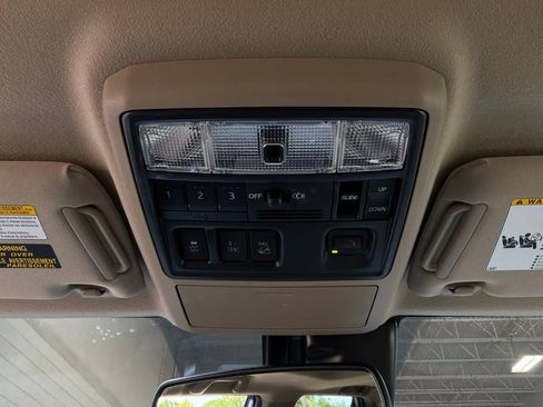 Used 2024 Toyota 4Runner SR5 Premium w/ Moonroof Package AWD/4WD image 17