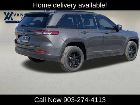 Used 2025 Jeep Grand Cherokee Altitude image 13