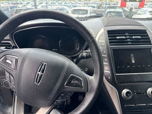 Used 2018 Lincoln MKC Premiere FWD image 8
