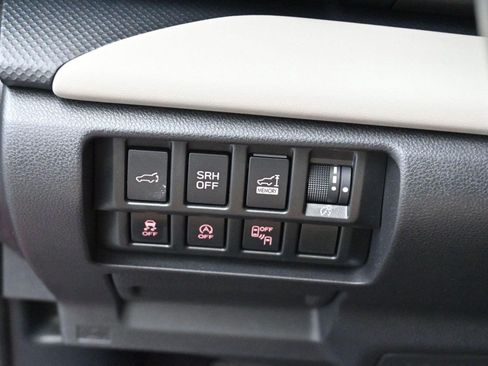 Used 2023 Subaru Forester Limited AWD/4WD image 29