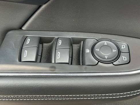 Used 2023 Buick Envision Essence FWD image 22