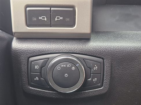 Used 2019 Ford F150 Lariat AWD/4WD image 23