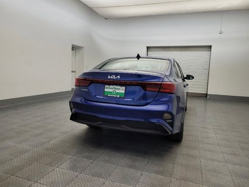 Used 2022 Kia Forte LXS image 7