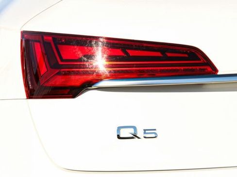 Used 2024 Audi Q5 2.0T Premium Plus image 11