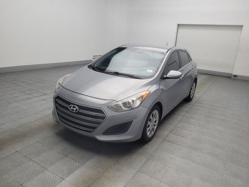 Used 2016 Hyundai Elantra GT FWD image 2