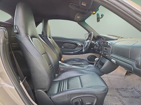 Used 2002 Porsche 911 Carrera image 18