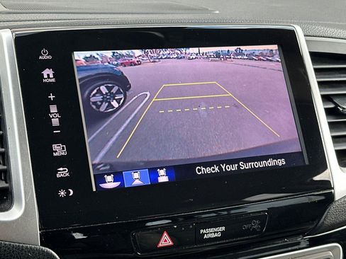 Used 2018 Honda Pilot Touring image 21