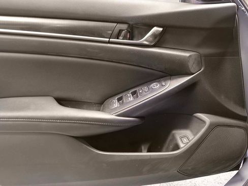 Used 2021 Honda Accord Sport image 6