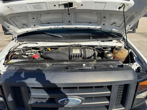 Used 2015 Ford E-350 and Econoline 350 Super Duty RWD image 6