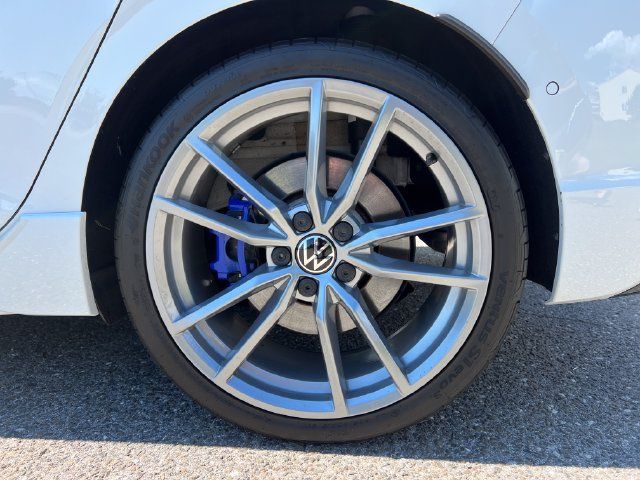 Used 2024 Volkswagen Golf R AWD/4WD image 15