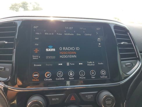Used 2022 Jeep Grand Cherokee Laredo X RWD image 20