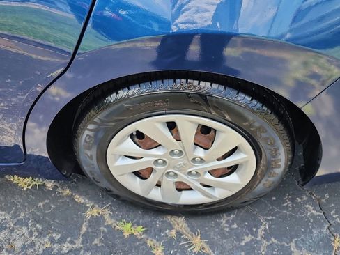 Used 2017 Hyundai Elantra SE image 9