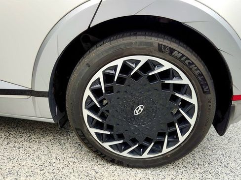 Used 2023 Hyundai Ioniq 5 Limited image 9