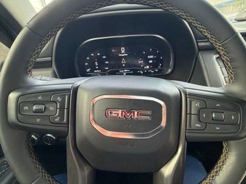 Used 2023 GMC Yukon AT4 w/ AT4 Premium Package AWD/4WD image 5