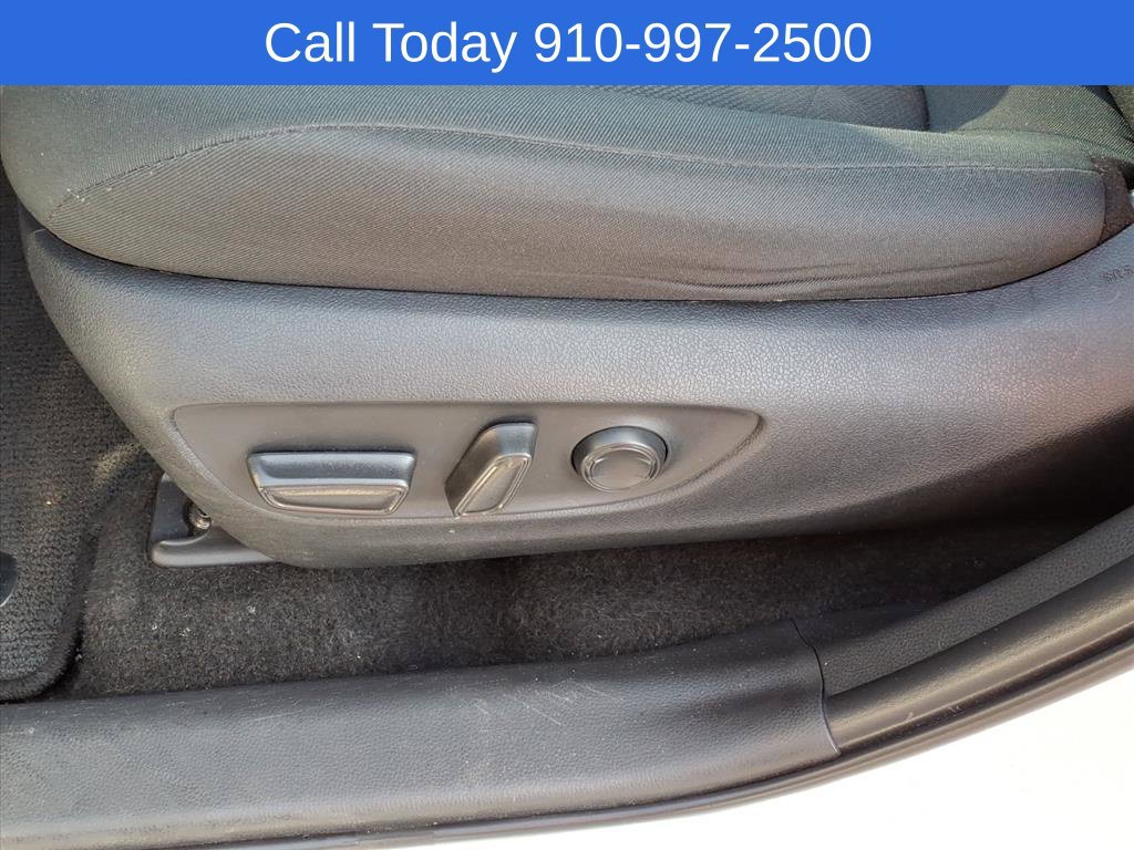 Used 2024 Toyota RAV4 XLE FWD image 11
