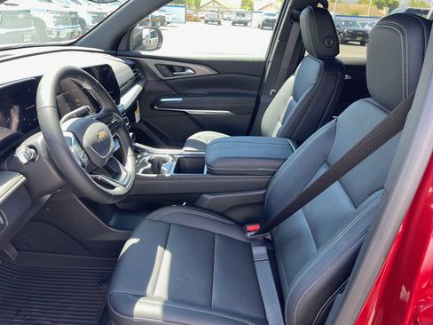 New 2025 Chevrolet Traverse LT w/ LPO, Floor Liner Package image 16