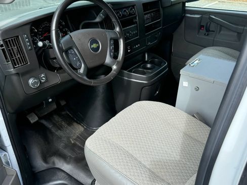 Used 2022 Chevrolet Express 2500 w/ Driver Convenience Package RWD image 12